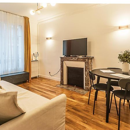 The Square, Paris-Asnieres, Private Apartment With Bedroom And Living Room Esterno foto