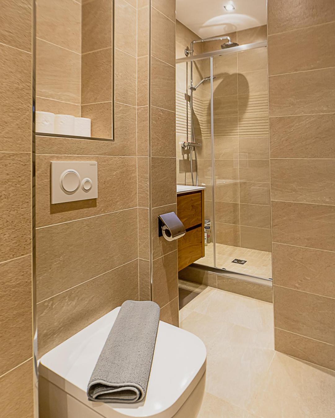 The Square, Paris-Asnieres, Private Apartment With Bedroom And Living Room Esterno foto